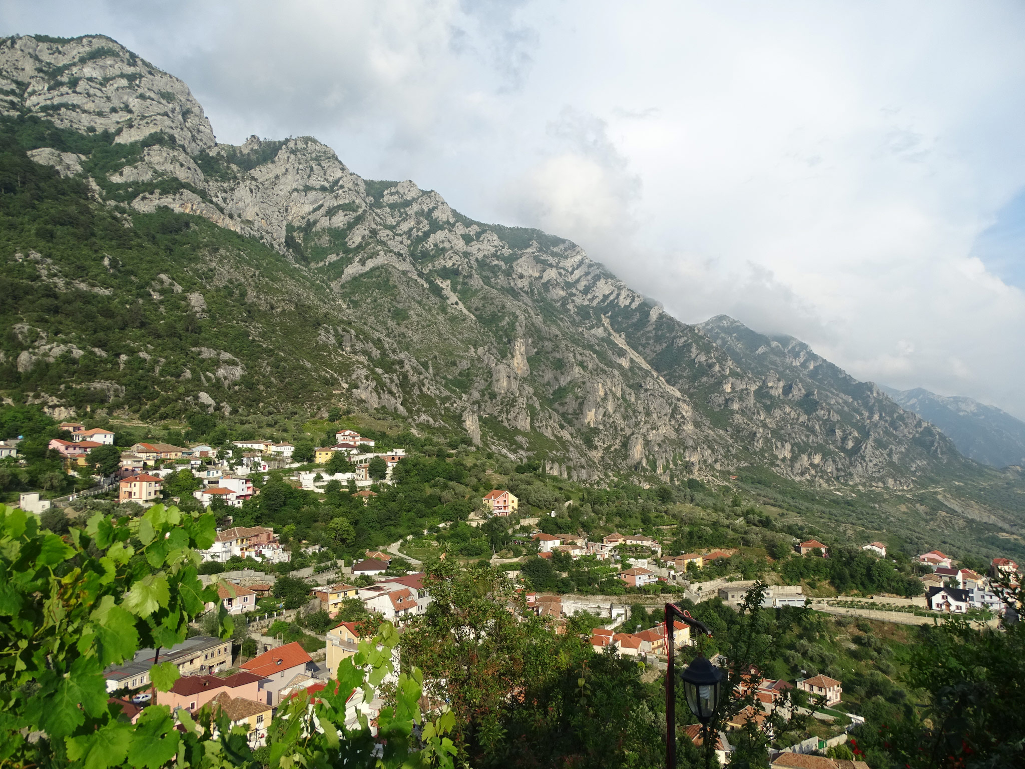 Krujë (Photo license: CC BY 2.0)